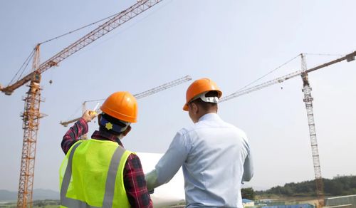 工程保險國內外市場對比及工?？萍荚诠こ探ㄔO中的應用與再保險服務分析